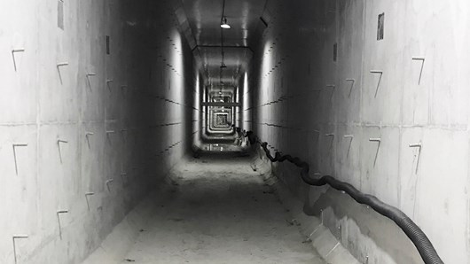 Vattentät teknik- och servicetunnel